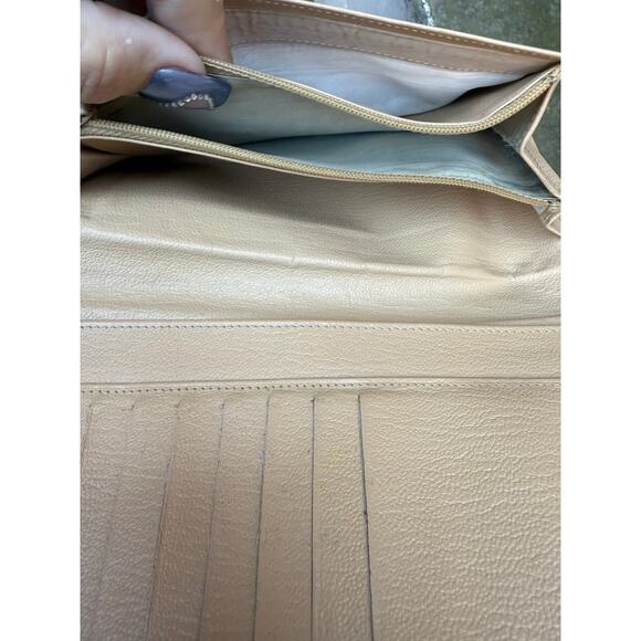 CHANEL CAVIAR LEATHER WALLET IN BEIGE - Picture 9 of 10